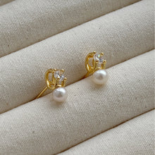 High-grade Shell Pearls Sterling Silver Ear Clip Personalized Circle Earrings For Women