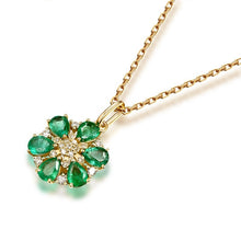 Temperament Entry Lux Emerald Flower-shaped Colored Gems Pendant