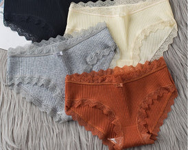 Breathable mid-rise girls briefs