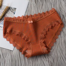 Breathable mid-rise girls briefs