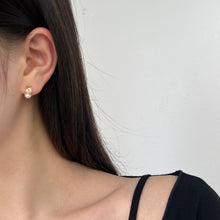 High-grade Shell Pearls Sterling Silver Ear Clip Personalized Circle Earrings For Women