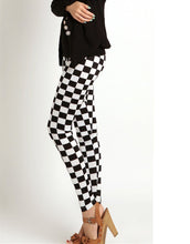 Black And White Square Diamond Check Cropped Trousers - Bay Buy Shopping